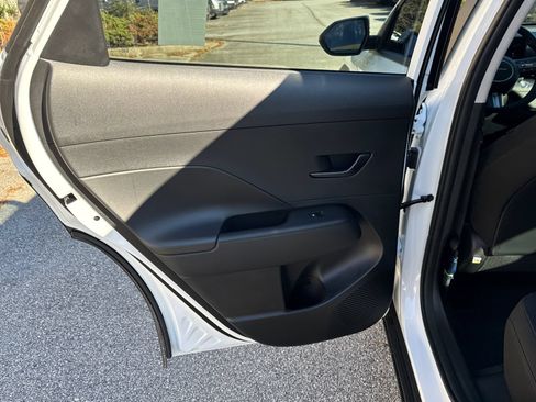 Used 2026 Hyundai Kona SE FWD image 21