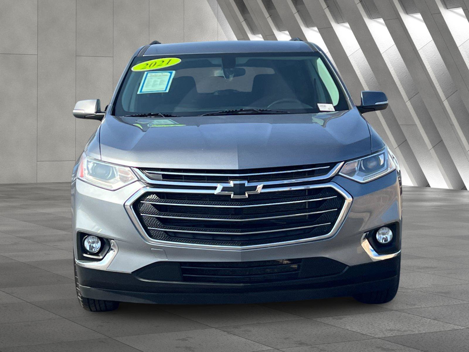 Used 2021 Chevrolet Traverse LT FWD image 9