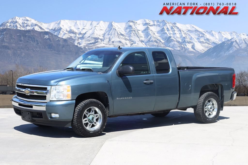 Used 2009 Chevrolet Silverado 1500 LT w/ Power Pack Plus AWD/4WD image 1