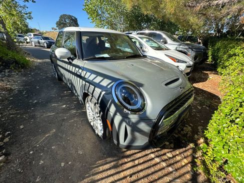 Used 2022 MINI Cooper S FWD image 2
