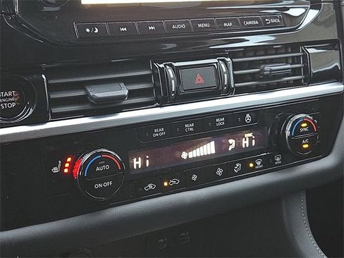 New 2025 Nissan Pathfinder SL image 19