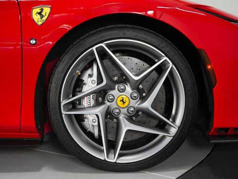 Used 2021 Ferrari F8 Tributo RWD image 30