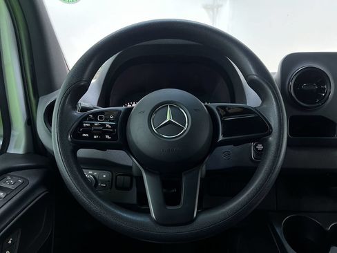 Used 2021 Mercedes-Benz Sprinter 2500 image 21