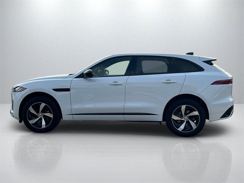 Used 2024 Jaguar F-PACE R-Dynamic S image 8