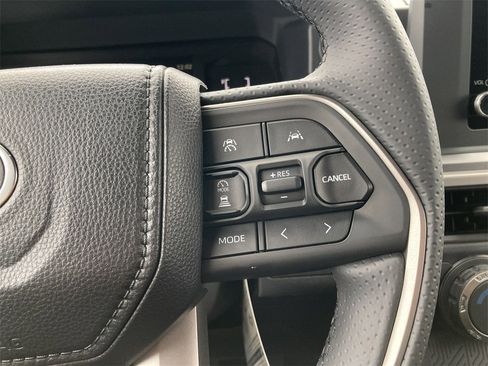 New 2026 Toyota 4Runner SR5 image 17