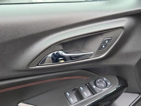 New 2026 Chevrolet Trax RS w/ Sunroof Package image 21