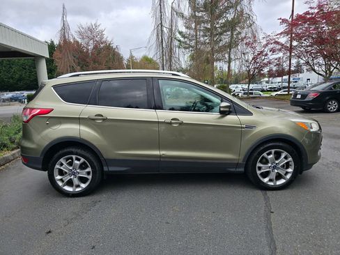Used 2014 Ford Escape Titanium FWD image 3