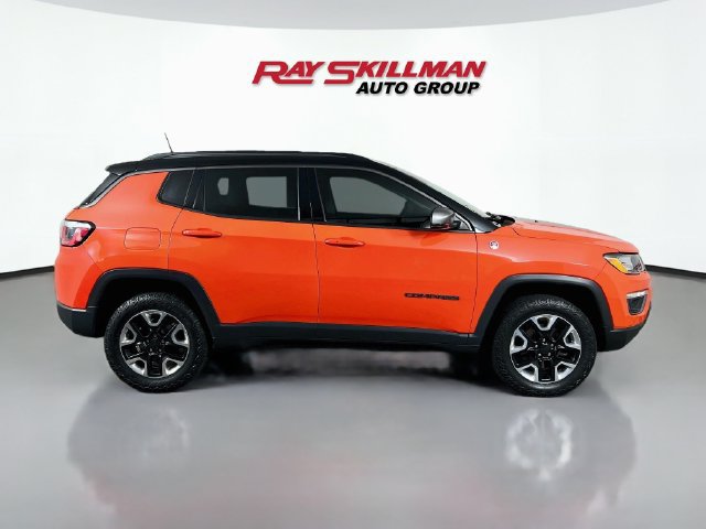 Used 2018 Jeep Compass Trailhawk w/ Cold Weather Group AWD/4WD image 8