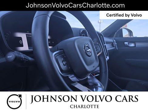 Used 2025 Volvo XC40 B5 Plus AWD/4WD image 16