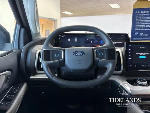 Certified 2025 Ford Expedition Active RWD image 18