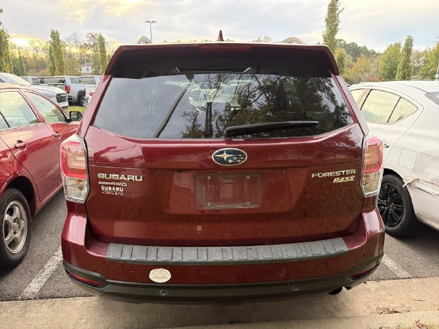 Used 2017 Subaru Forester 2.5i Touring AWD/4WD image 5