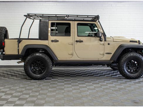 Used 2016 Jeep Wrangler Unlimited Sport w/ Quick Order Package 24S AWD/4WD image 2