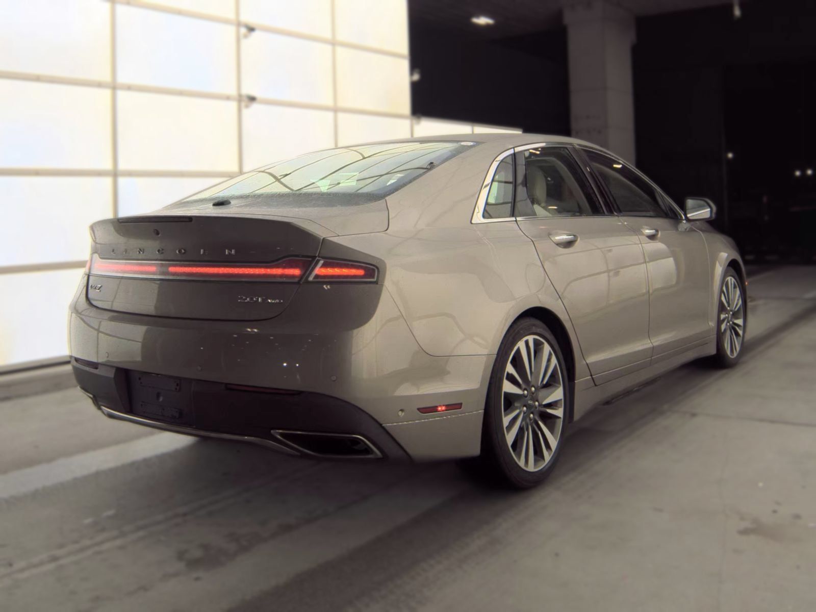Used 2020 Lincoln MKZ Reserve w/ Elements Package AWD/4WD image 2