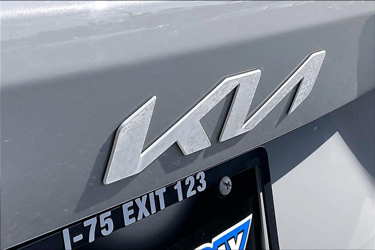 Used 2022 Kia Sorento SX FWD image 9