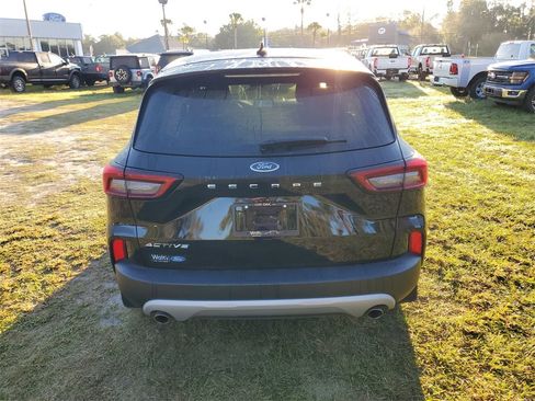 Used 2023 Ford Escape Active image 8