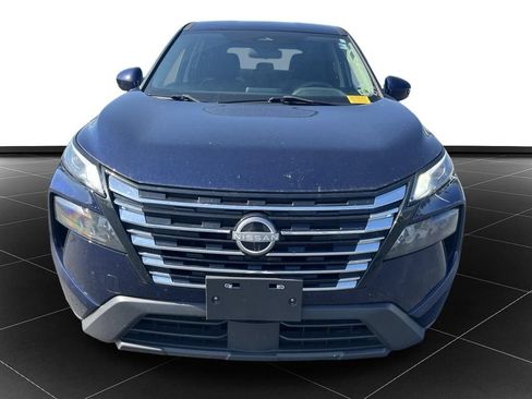 Used 2024 Nissan Rogue SV AWD/4WD image 8