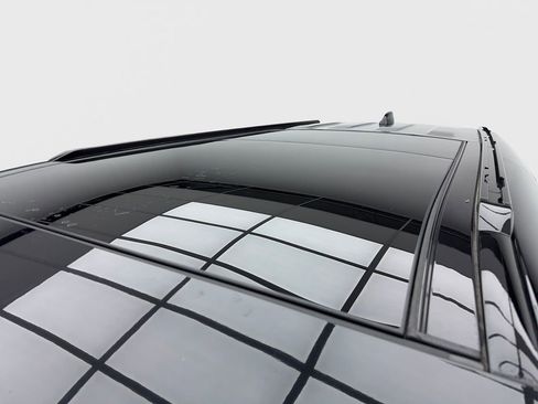 Used 2024 Land Rover Defender 110 X image 13