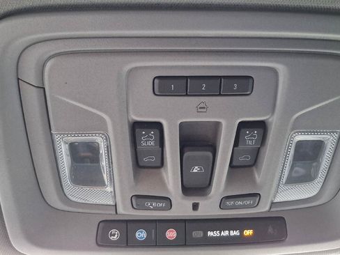 Used 2022 GMC Sierra 3500 Denali AWD/4WD image 21
