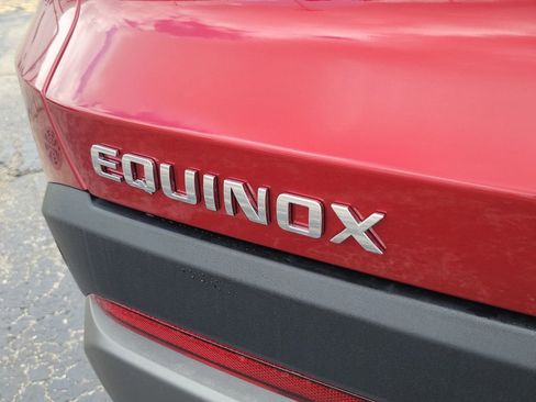 New 2026 Chevrolet Equinox LT w/ Convenience Package II FWD image 7