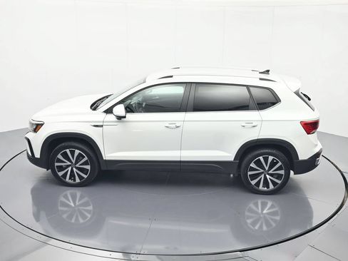 Used 2024 Volkswagen Taos SE FWD image 35