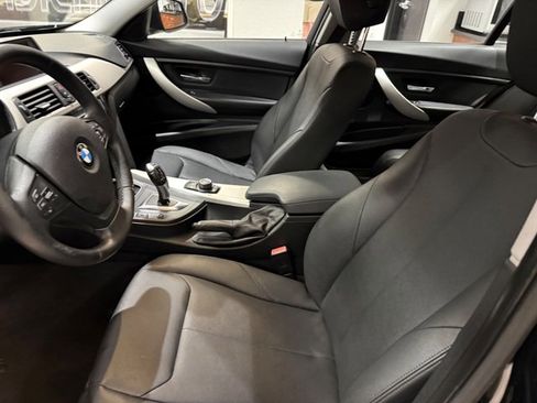 Used 2016 BMW 320i Sedan image 3