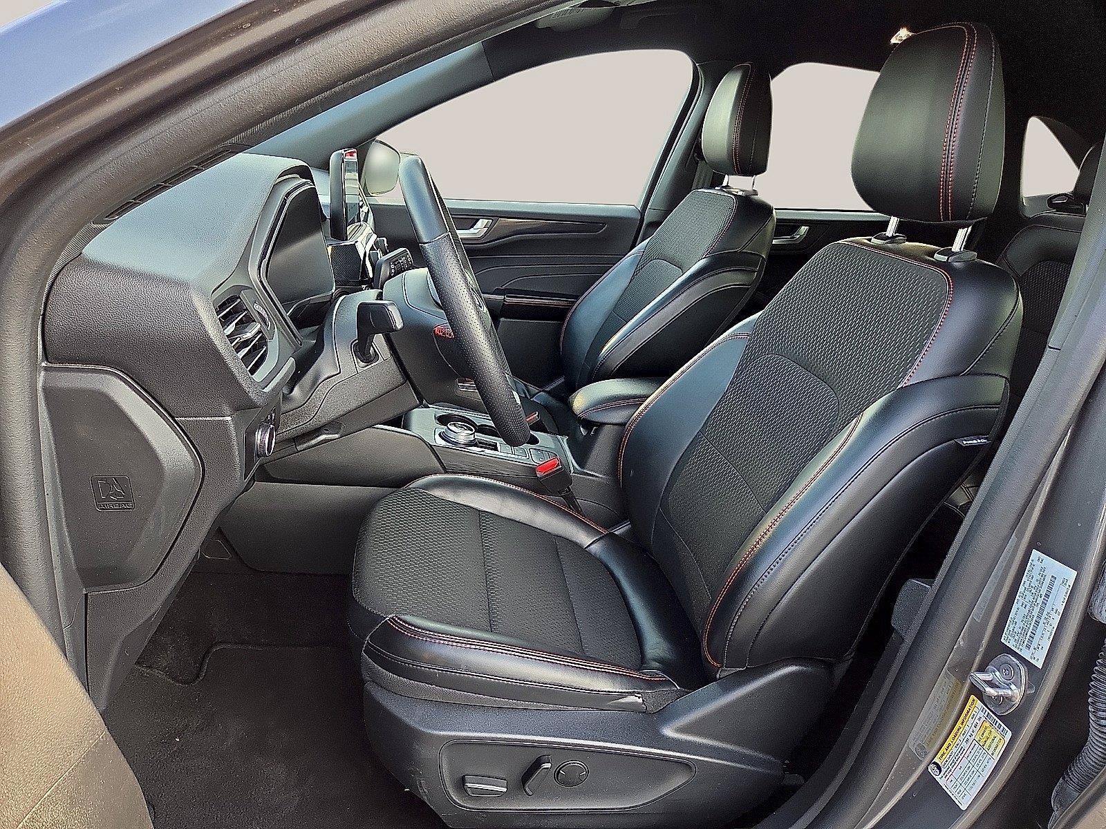 Certified 2025 Ford Escape ST-Line FWD image 16