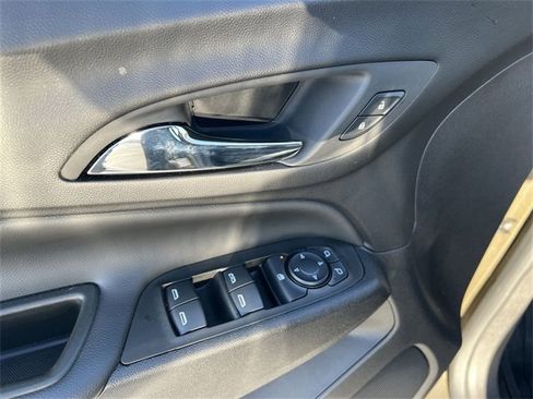 Certified 2024 Chevrolet Equinox LT w/ LPO, Floor Liner Package image 15