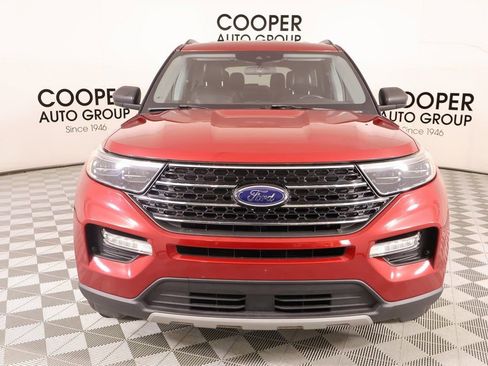 Used 2021 Ford Explorer XLT w/ Equipment Group 202A image 9
