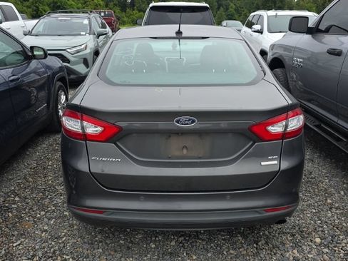 Used 2016 Ford Fusion SE w/ Equipment Group 202A FWD image 7