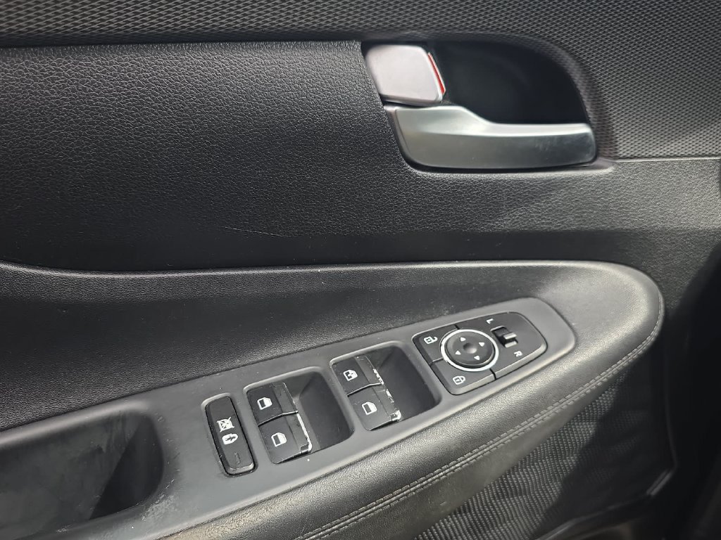 Used 2019 Hyundai Santa Fe SE FWD image 27