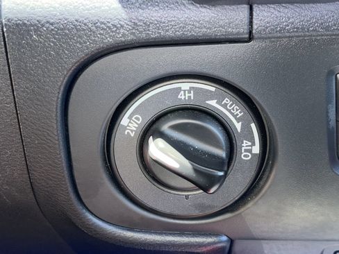 Certified 2025 Nissan Frontier PRO-4X AWD/4WD image 14