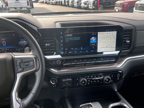 Used 2025 Chevrolet Silverado 1500 LT w/ Leather Package image 6