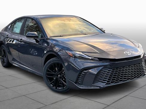 New 2026 Toyota Camry SE image 2