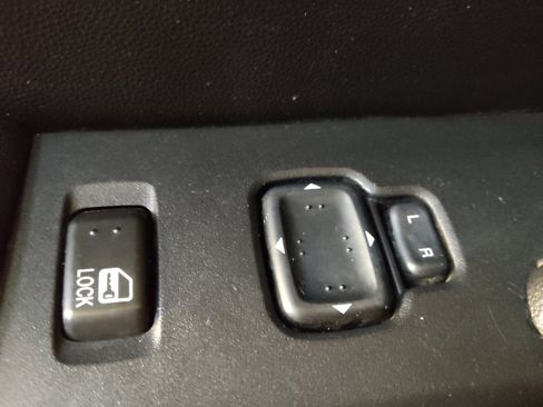 Used 2015 MAZDA MX-5 Miata Club image 27