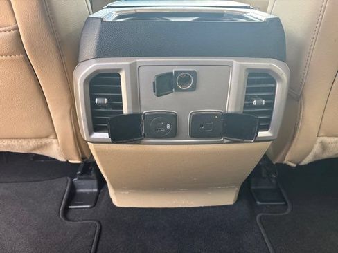 Used 2020 Ford F250 Lariat w/ Lariat Ultimate Package AWD/4WD image 22