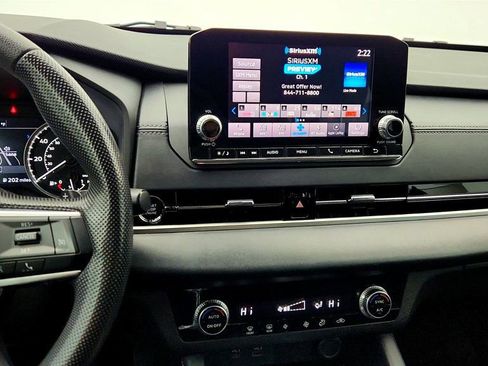 Used 2022 Mitsubishi Outlander ES image 17