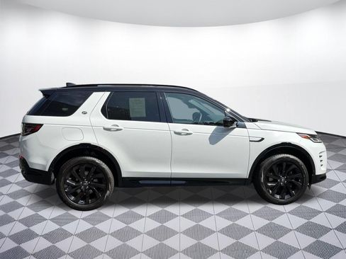 Used 2025 Land Rover Discovery Sport Dynamic SE AWD/4WD image 8