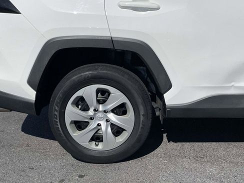 Used 2021 Toyota RAV4 LE FWD image 26