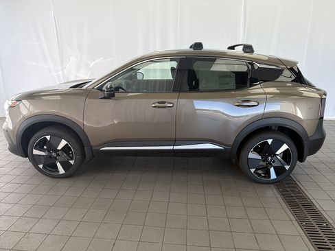 New 2026 Nissan Kicks SR w/ Cold Weather Package image 8