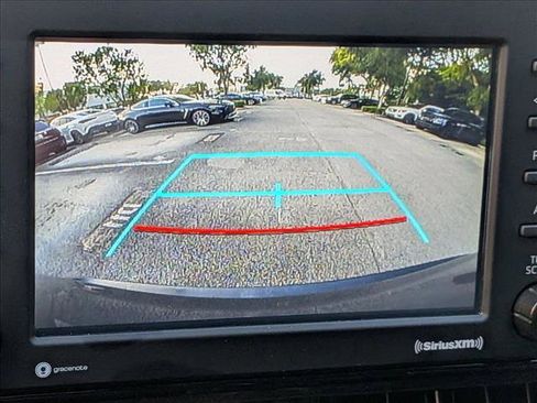Used 2020 Toyota RAV4 XLE FWD image 11