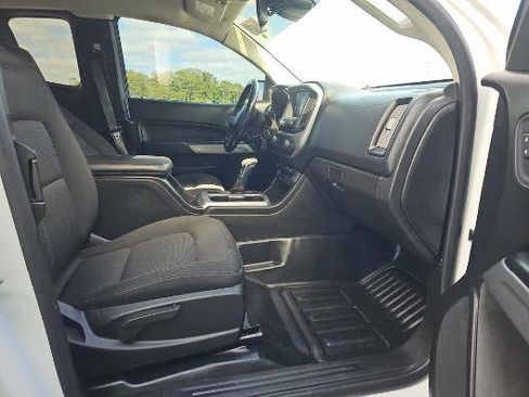 Used 2022 Chevrolet Colorado LT w/ Fleet Safety Package RWD image 4