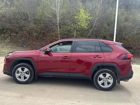 Used 2023 Toyota RAV4 XLE w/ Convenience Package image 15