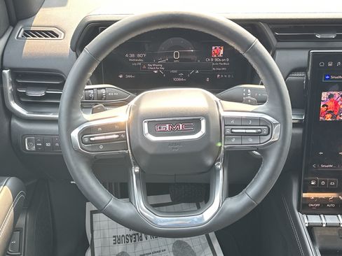 Used 2025 GMC Terrain Elevation w/ Elevation Premium Package FWD image 25
