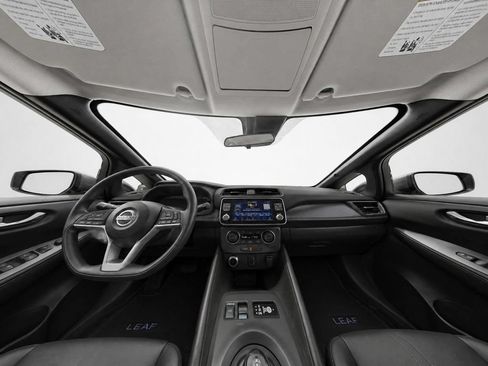Used 2025 Nissan Leaf S FWD image 16