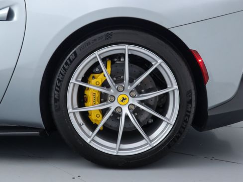 Certified 2023 Ferrari 812 GTS RWD image 43