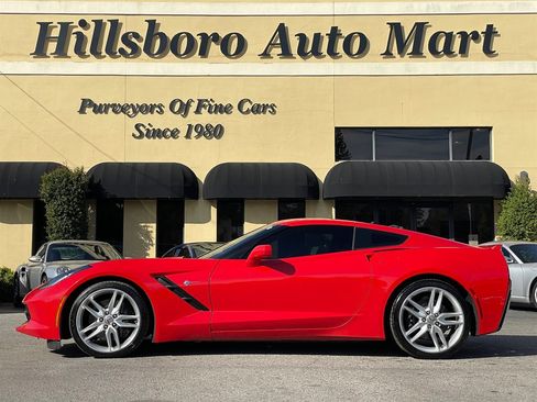 Used 2017 Chevrolet Corvette Stingray Coupe w/ Battery Protection Package image 4