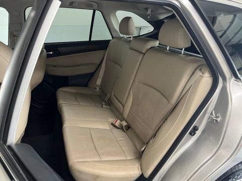 Used 2018 Subaru Outback 2.5i Limited AWD/4WD image 19