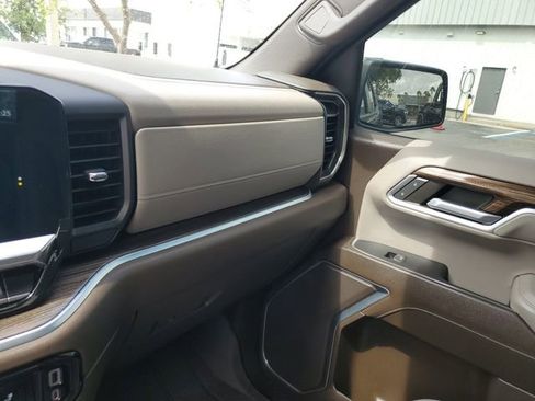 Used 2022 Chevrolet Silverado 1500 LT image 26