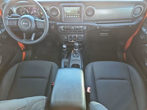 Used 2023 Jeep Wrangler Unlimited w/ Convenience Group image 17