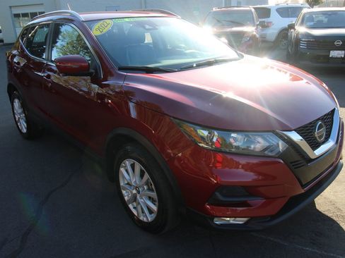 Used 2022 Nissan Rogue Sport SV w/ Technology Package image 7